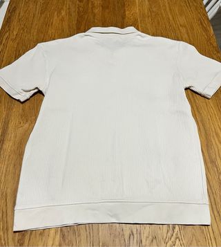 Polo Zara blanco de canalé