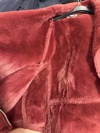 Chaqueta granate forrada de pelo