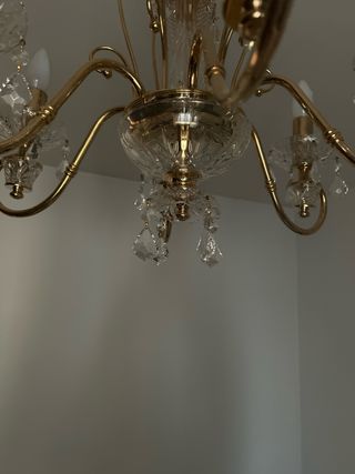 Lámpara araña cristal y metal dorado