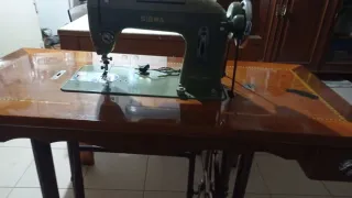 Máquina de coser antigua SIGMA