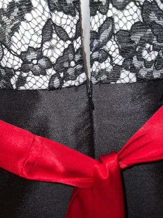 Vestido largo negro y rojo