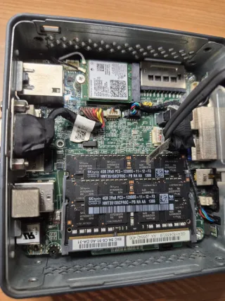 Intel NUC J3455 8GB RAM 512GB SSD