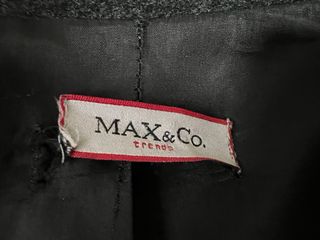 Cappotto corto grigio con bottoni