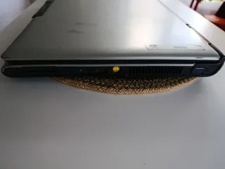 Portátil Acer Aspire 5670