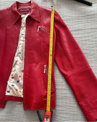 Chaqueta roja de piel ovina vintage