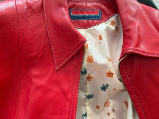 Chaqueta roja de piel ovina vintage