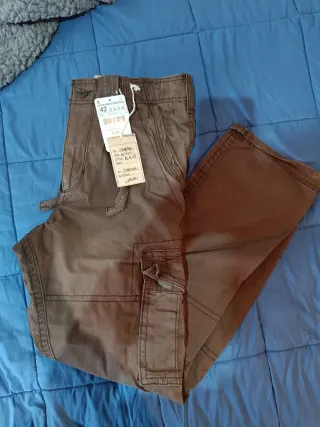 Pantalón Cargo Zara Talla 42 nuevo con etiquetas