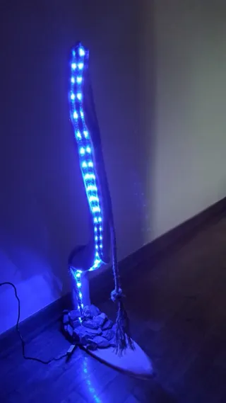 Lampada design legno, corda e pietra. Luci led.