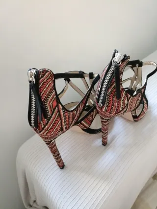 Zapatos de tacón multicolor