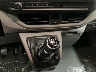 Volkswagen Caravelle 2025