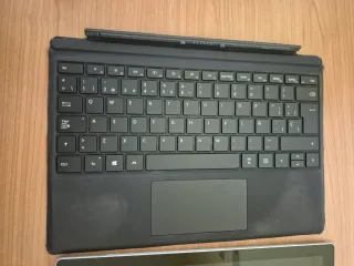 Microsoft Surface Pro 6 - i7 8650U - 8gb Ram 256Gb