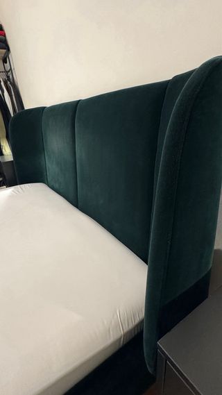 Cama IKEA TUFJORD terciopelo verde 160x200