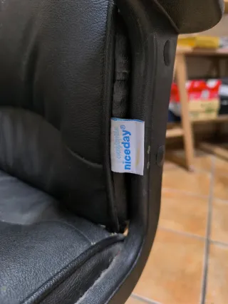 Poltrona da ufficio con schienale alto, molto comoda