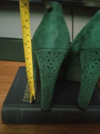 Zapatos de tacón verdes