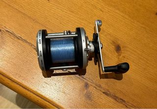 Carrete Trolling Línea Effe JD 500