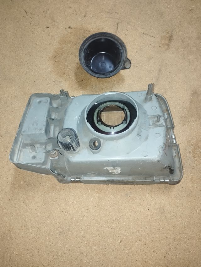 Faro delantero izquierdo Seat Marbella