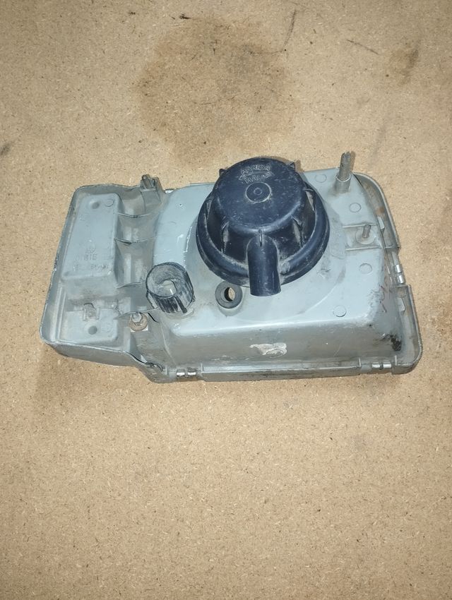 Faro delantero izquierdo Seat Marbella