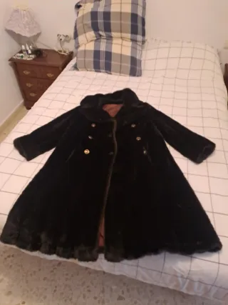 Pelliccia lunga nera