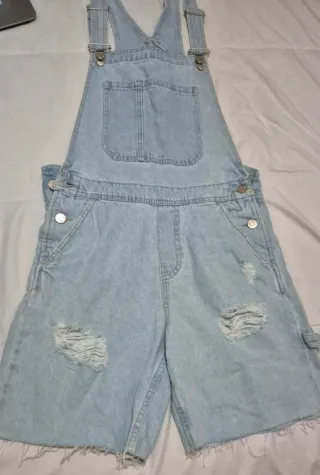 Peto vaquero corto Bershka hombre