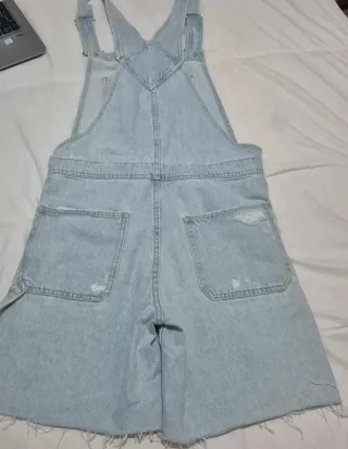 Peto vaquero corto Bershka hombre