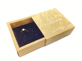 sortija oro 18k con piedra con diamante de laboratorio