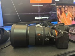 Cámara Sony A7 IV + lente 135mm