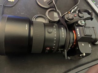 Cámara Sony A7 IV + lente 135mm