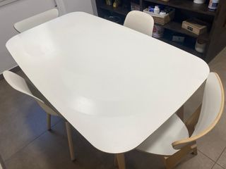 Mesa y sillas cocina/comedor
