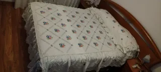 Colcha Lagartera Bordada a Mano