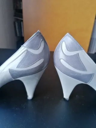 Zapatos talla 38 en piel.