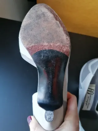 Zapatos talla 38 en piel.