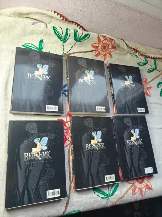 Colección Manga Berserk. 2, 3, 4, 5, 6 y 36.