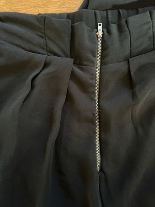 Pantalón ancho negro con cremallera