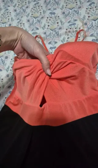 Mono largo coral y negro