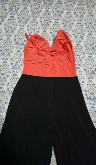 Mono largo coral y negro