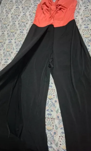 Mono largo coral y negro