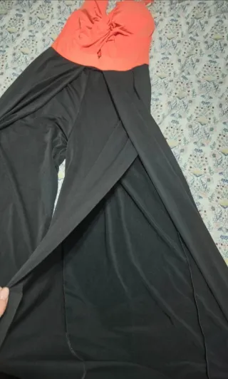 Mono largo coral y negro