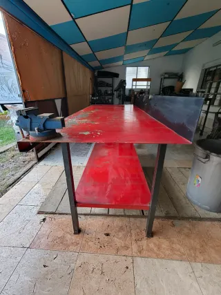 Banco de Taller Rojo