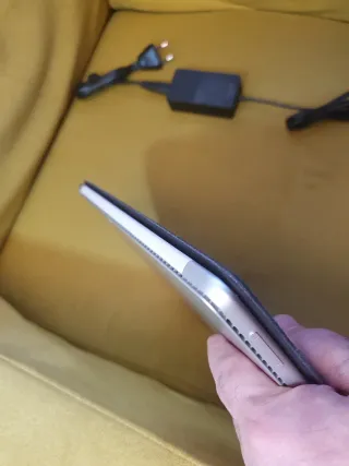 Surface Pro 8 i7-1185G7 16GB 512GB Batt 100%