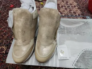 Geox sneakers numero 38 nuove di pelle