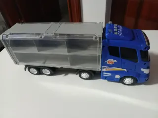 Dinosaurio Triceratops y . .. Preguntar precio