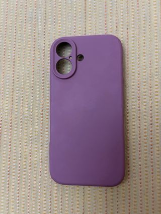 Funda lila iPhone 17