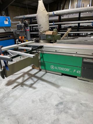 Escuadradora de madera y perfilería