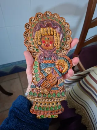 Figura cerámica mujer y niño