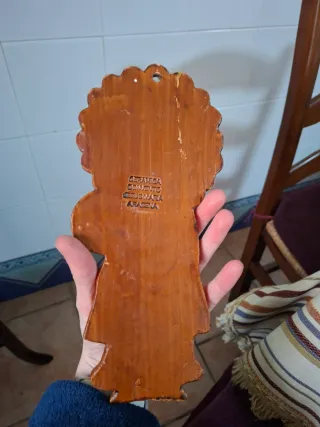Figura cerámica mujer y niño
