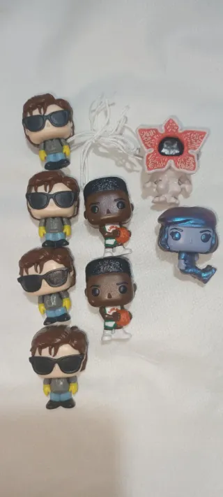 Figuras Stranger Things Kinder
