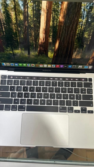 MacBook Pro 2020 13 8GB RAM i5 Plata