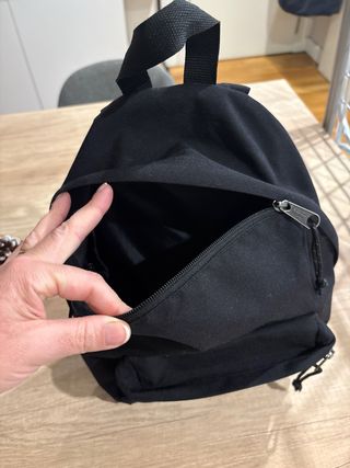 Mochila Eastpak Negra Pequeña