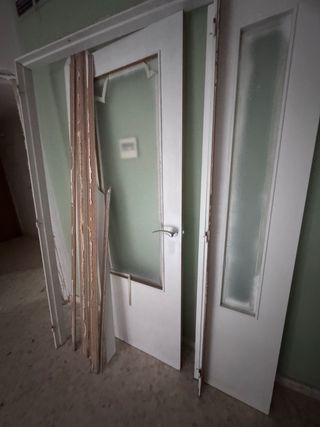 Puertas blancas con cristal