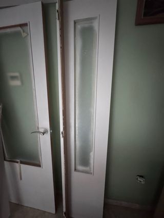 Puertas blancas con cristal